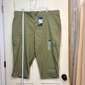 Lee Ultra Lux Comfort Cargo Capri Pants Womens 24W Green Mid Rise NWT